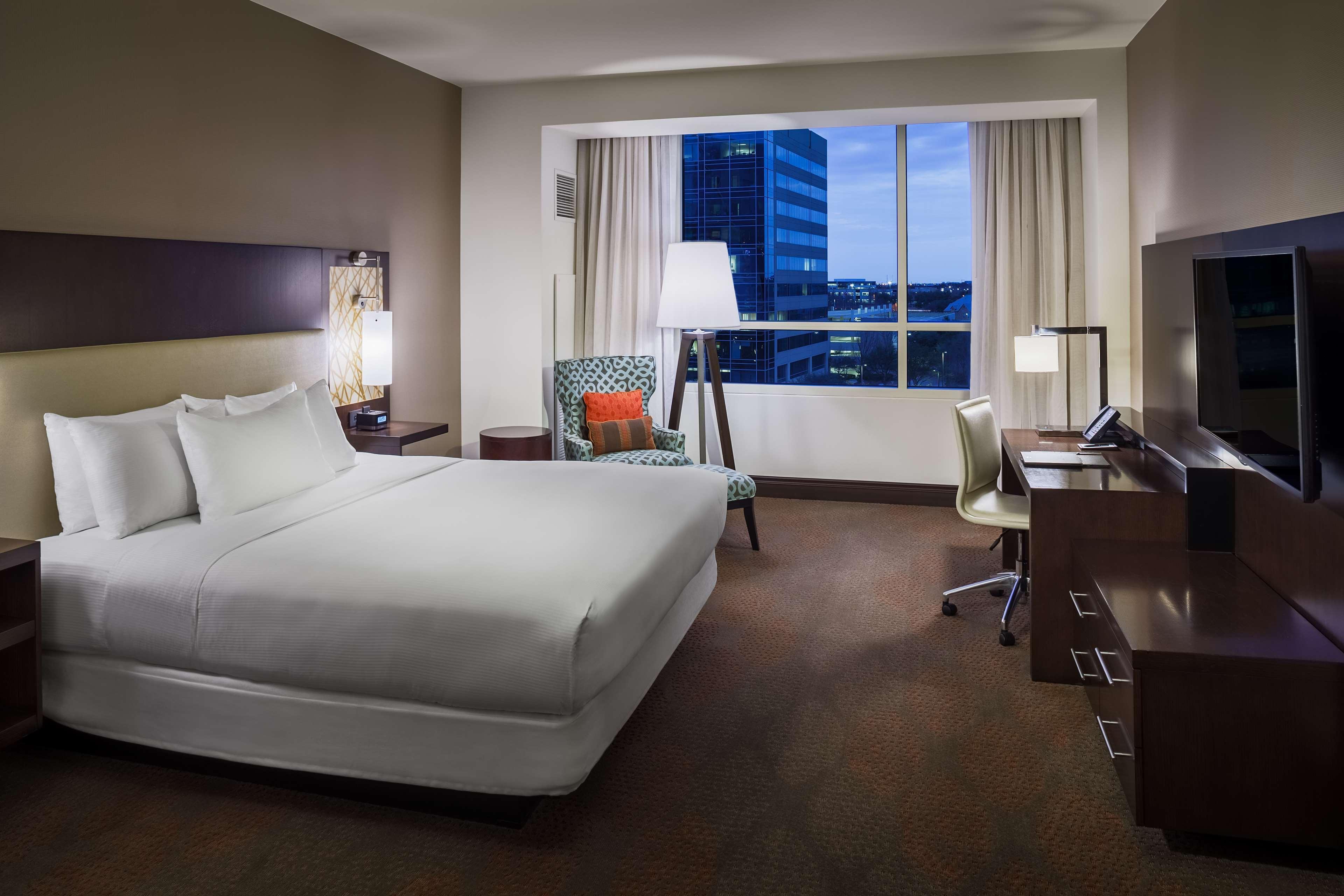 Hilton Dallas/Plano Granite Park Exterior photo
