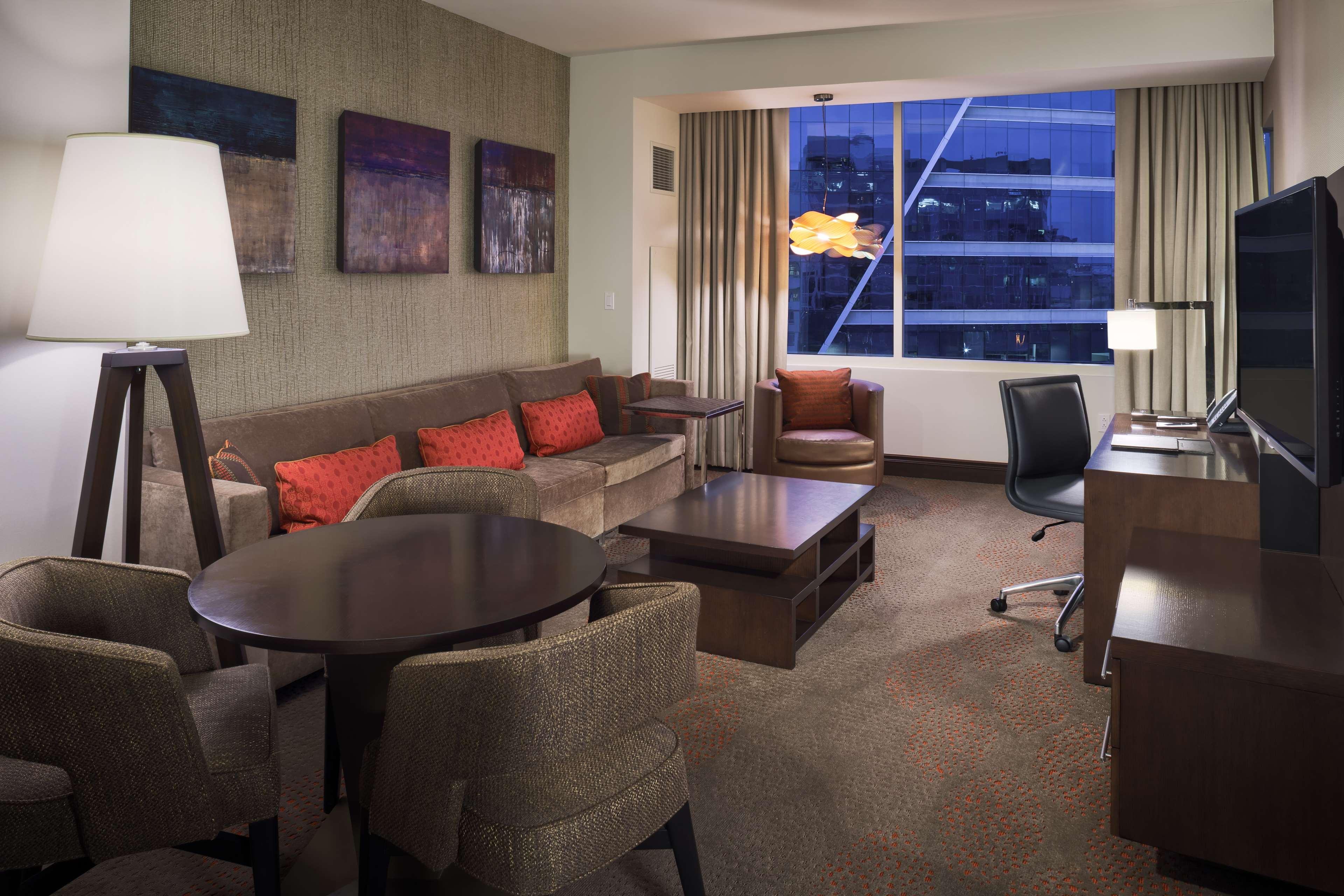 Hilton Dallas/Plano Granite Park Exterior photo