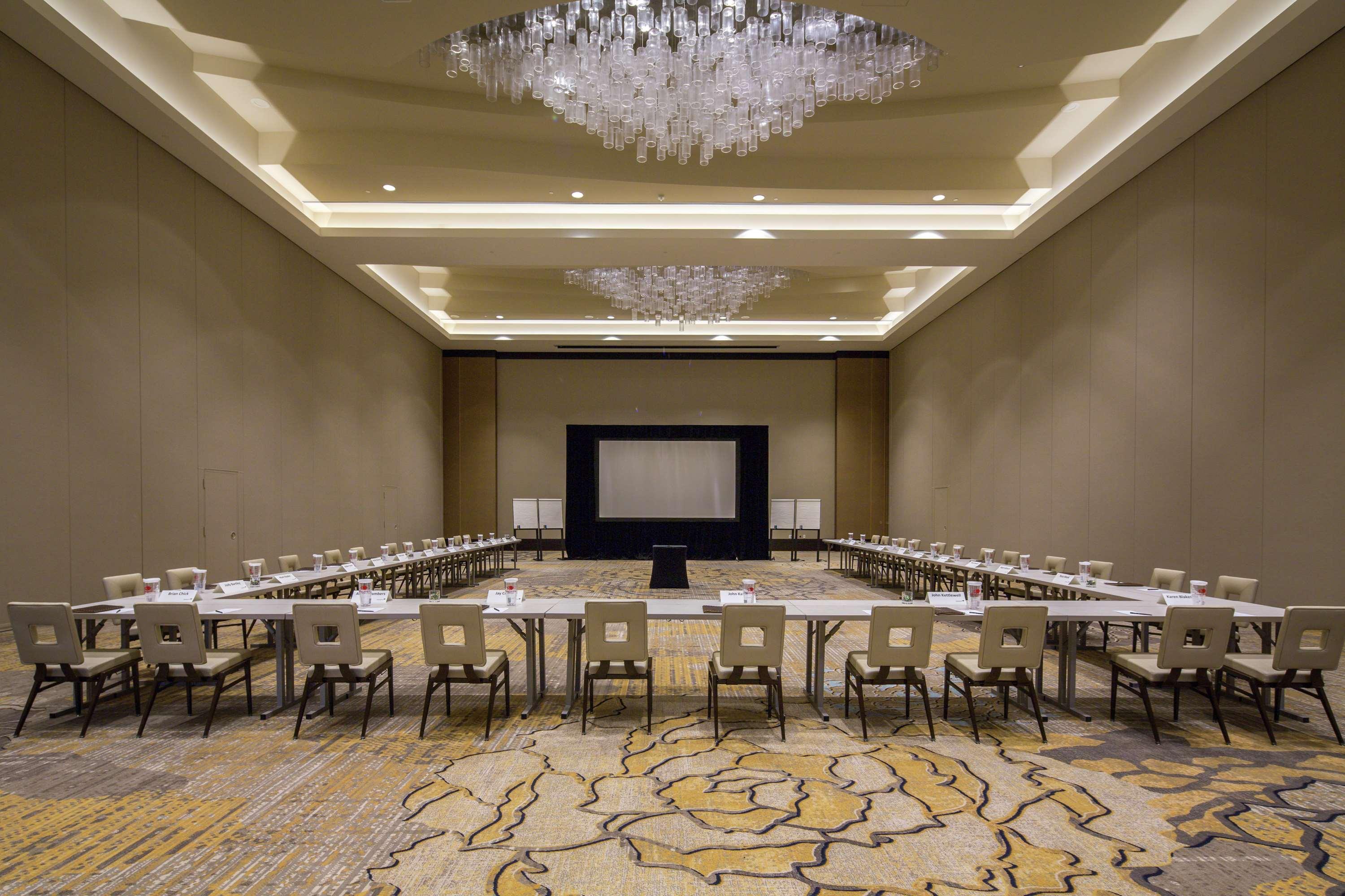 Hilton Dallas/Plano Granite Park Exterior photo