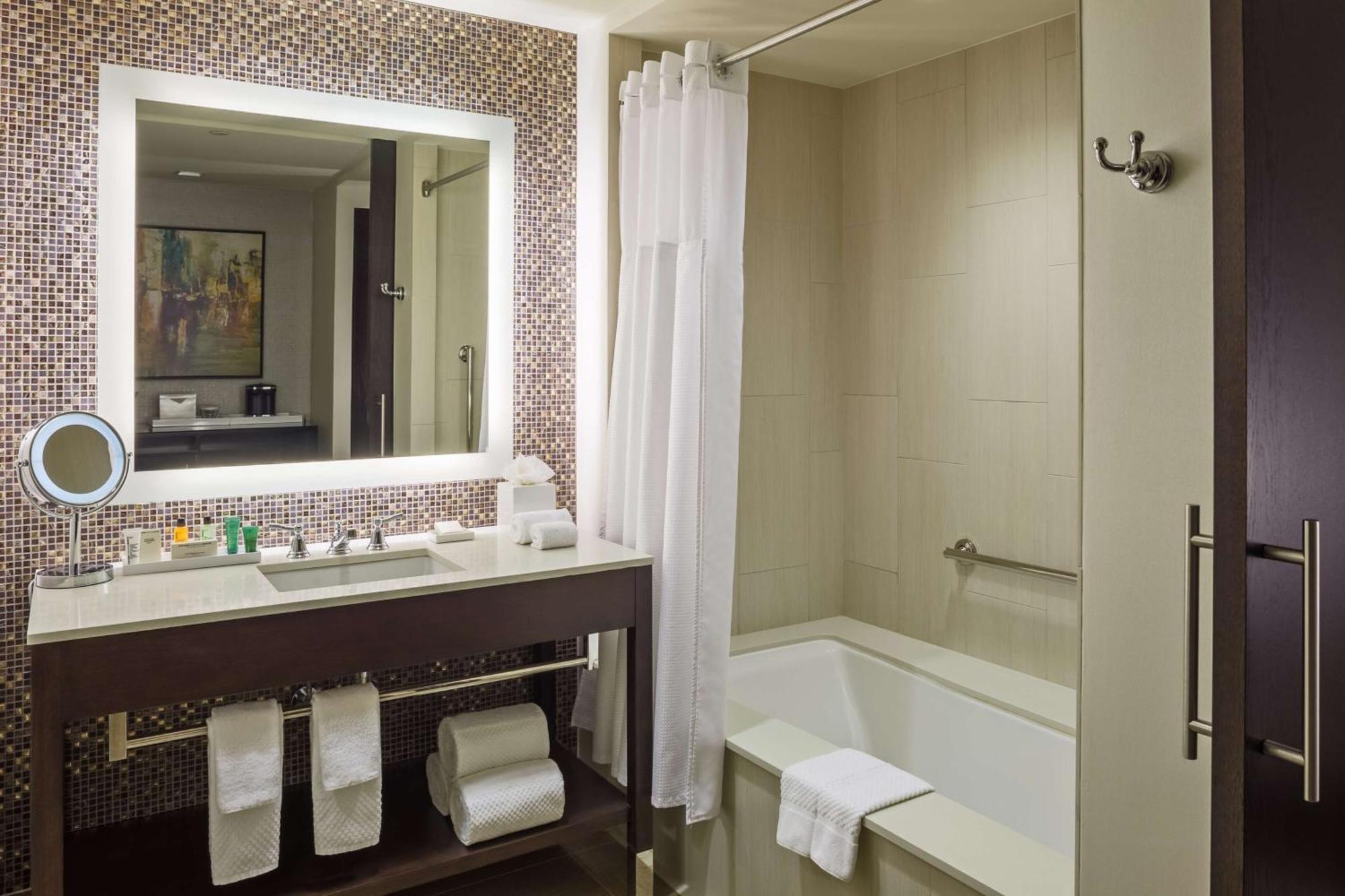 Hilton Dallas/Plano Granite Park Exterior photo