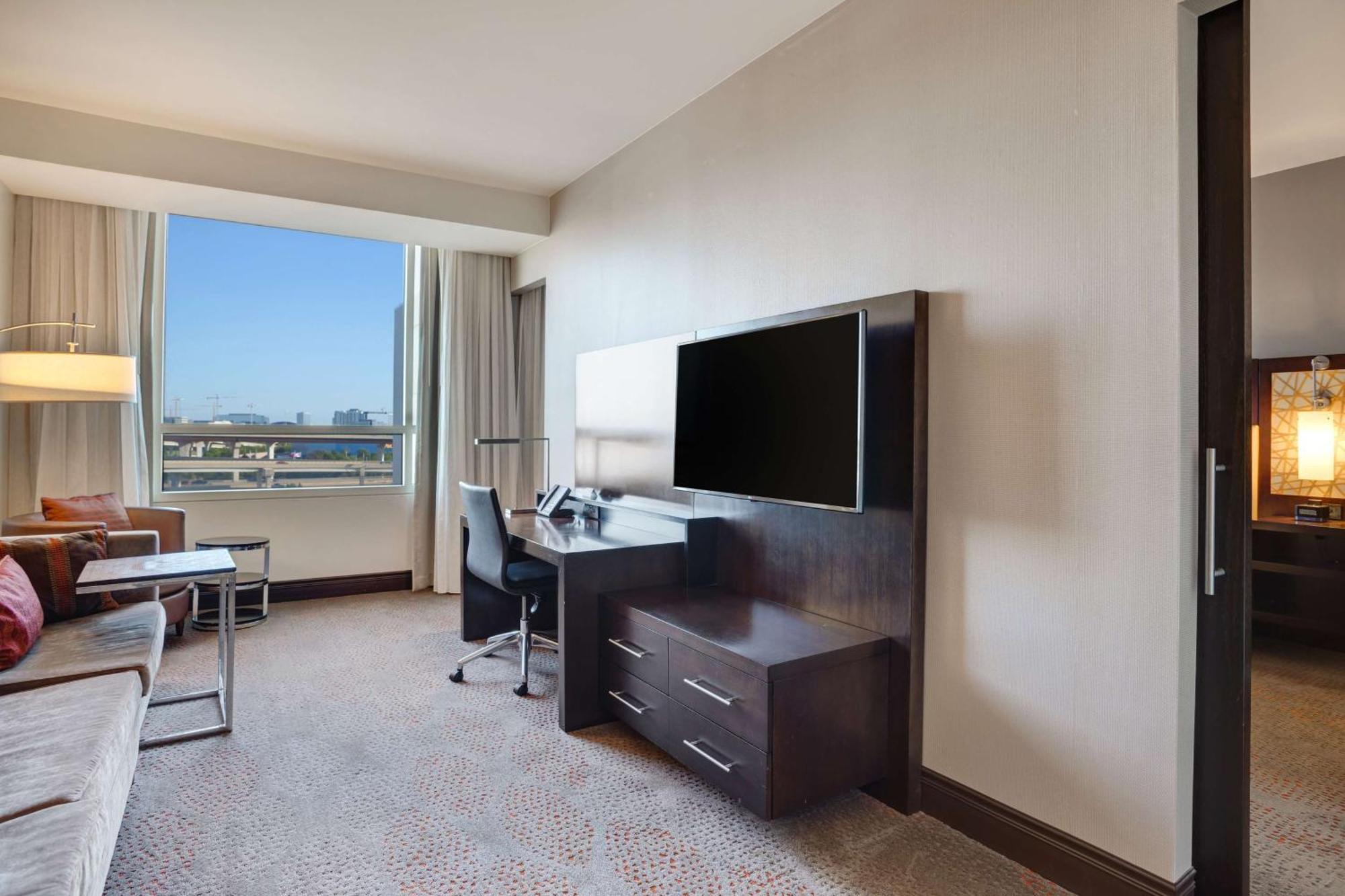 Hilton Dallas/Plano Granite Park Exterior photo