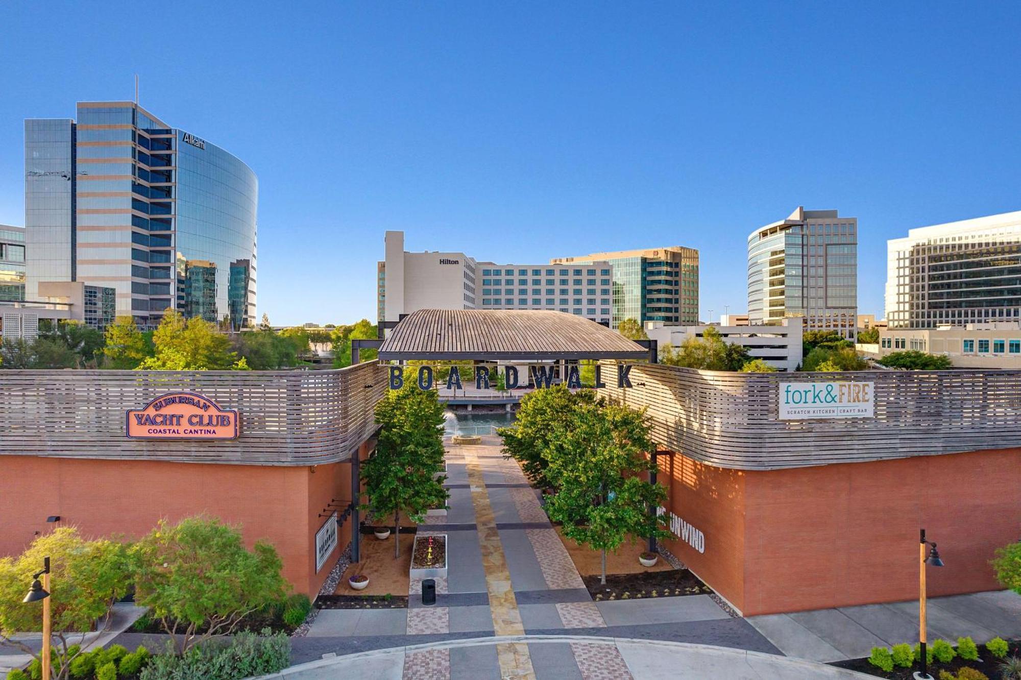 Hilton Dallas/Plano Granite Park Exterior photo