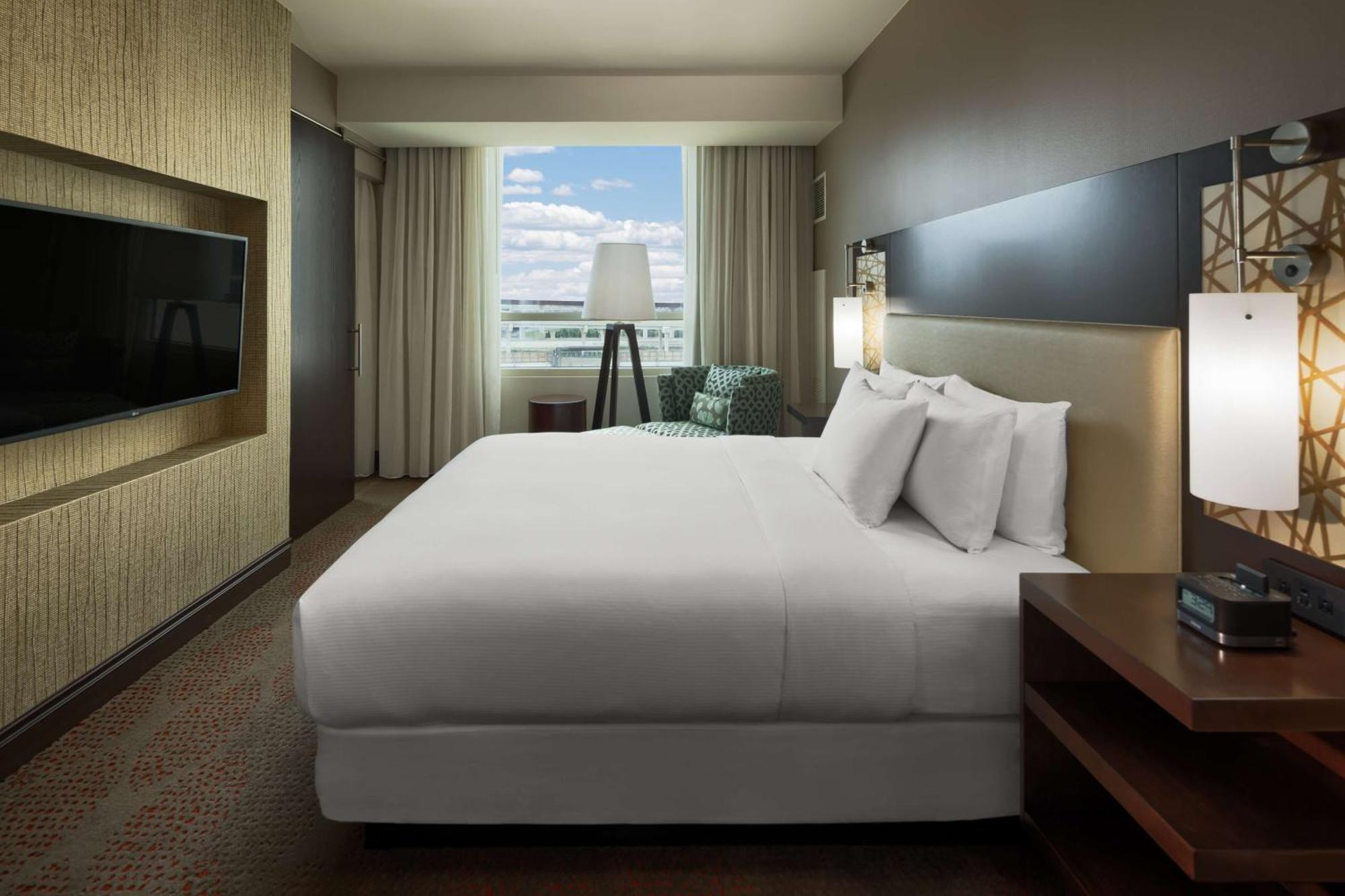 Hilton Dallas/Plano Granite Park Exterior photo